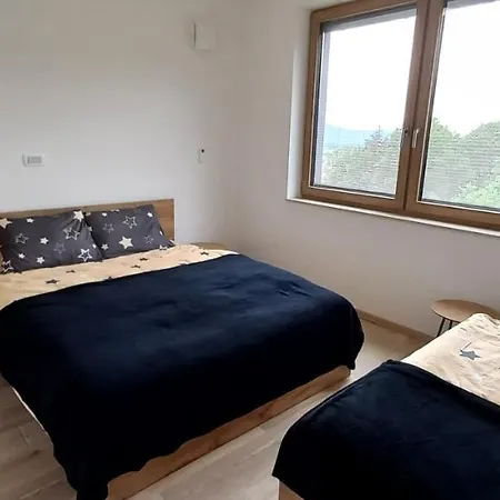 Daire Near Ljubljana, Sleeps 8, Free Parking Škofljica