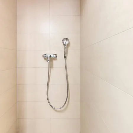 Near Ljubljana, Sleeps 8, Free Parking Škofljica
