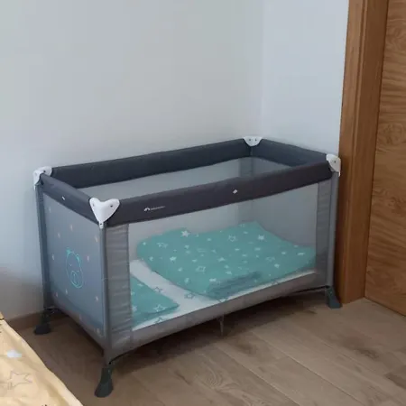Near Ljubljana, Sleeps 10, Free Parking