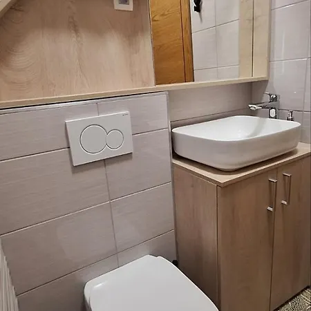 Near Ljubljana, Sleeps 10, Free Parking