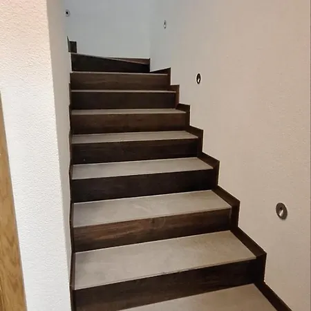 Near Ljubljana, Sleeps 10, Free Parking Škofljica
