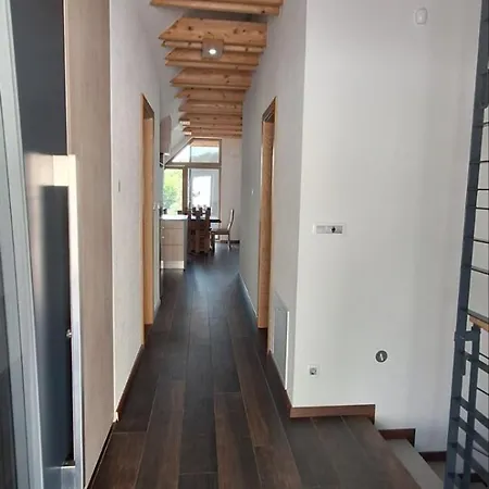 Near Ljubljana, Sleeps 10, Free Parking Apartmán *