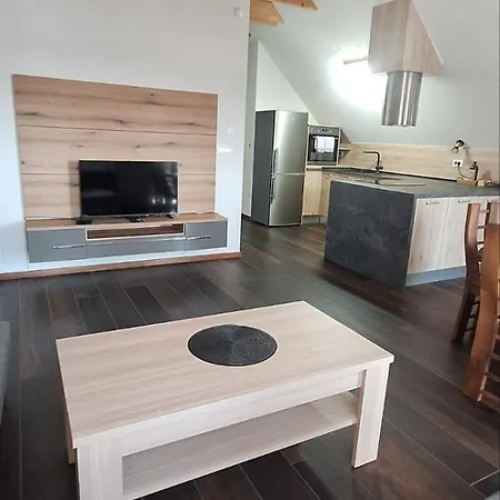 Near Ljubljana, Sleeps 10, Free Parking Apartmán Škofljica