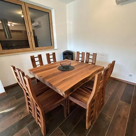 Apartmán Near Ljubljana, Sleeps 10, Free Parking *