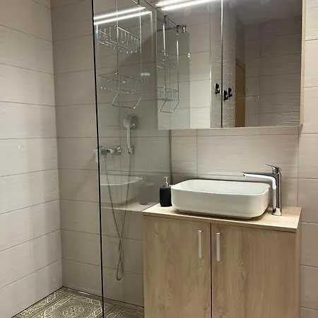 Near Ljubljana, Sleeps 10, Free Parking * Škofljica