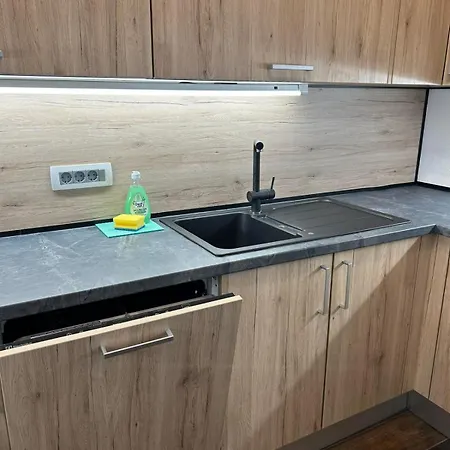 Near Ljubljana, Sleeps 10, Free Parking Apartmán Škofljica